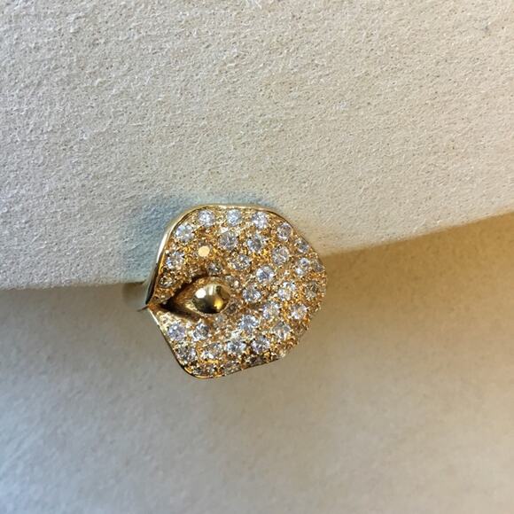 Gold Lily Crystal Statement Cocktail Ring - Picture 3 of 13